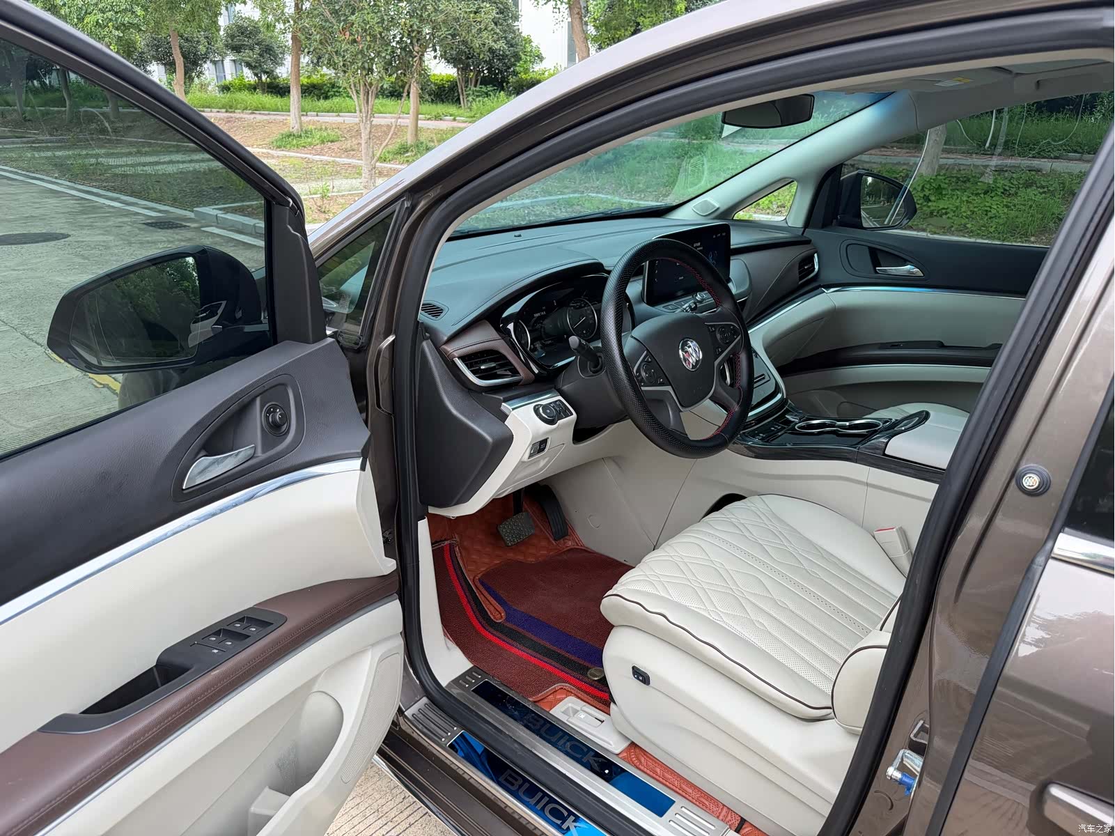 Buick GL8, 2023 4