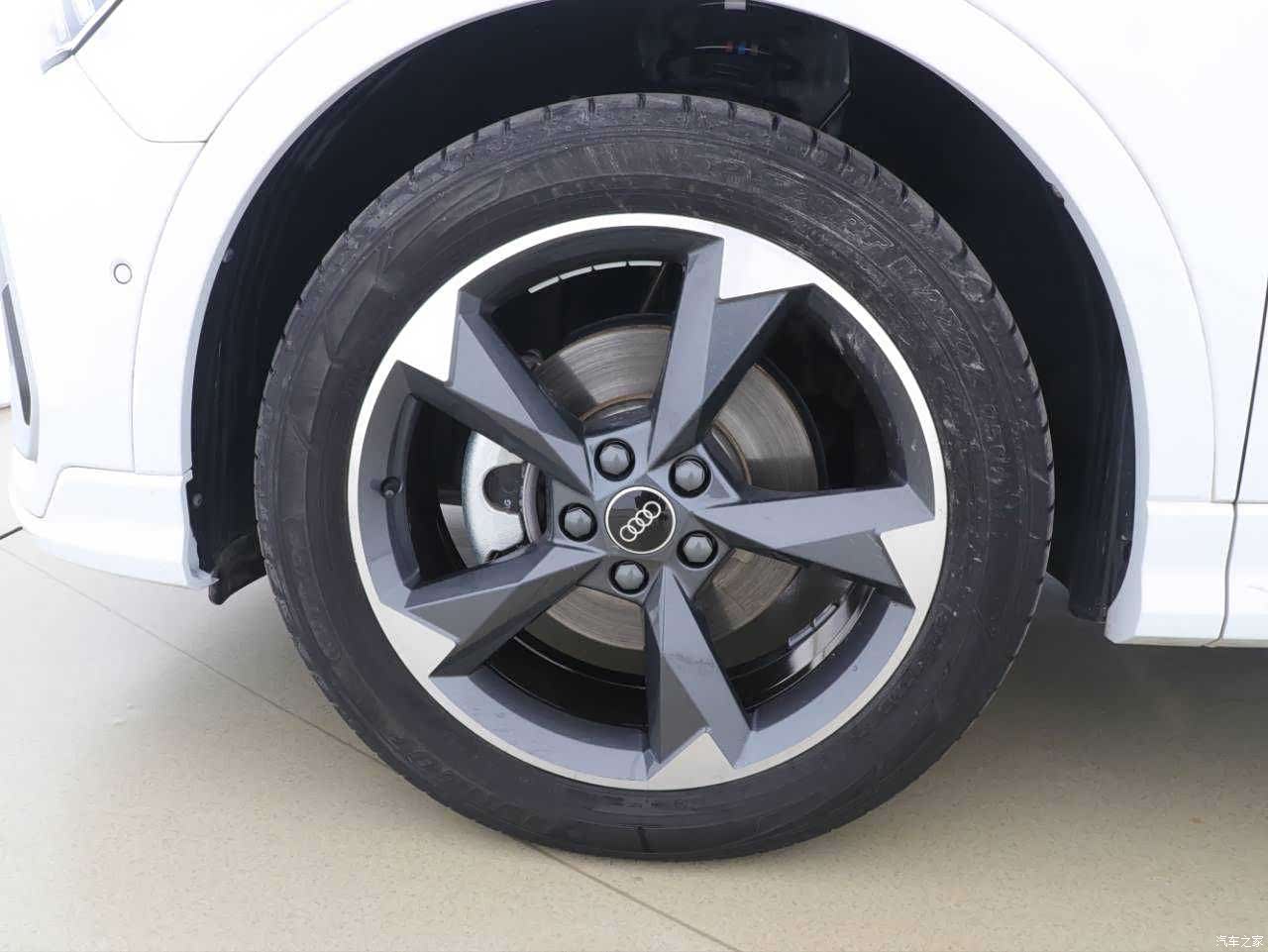 Audi Q3, 2023 9