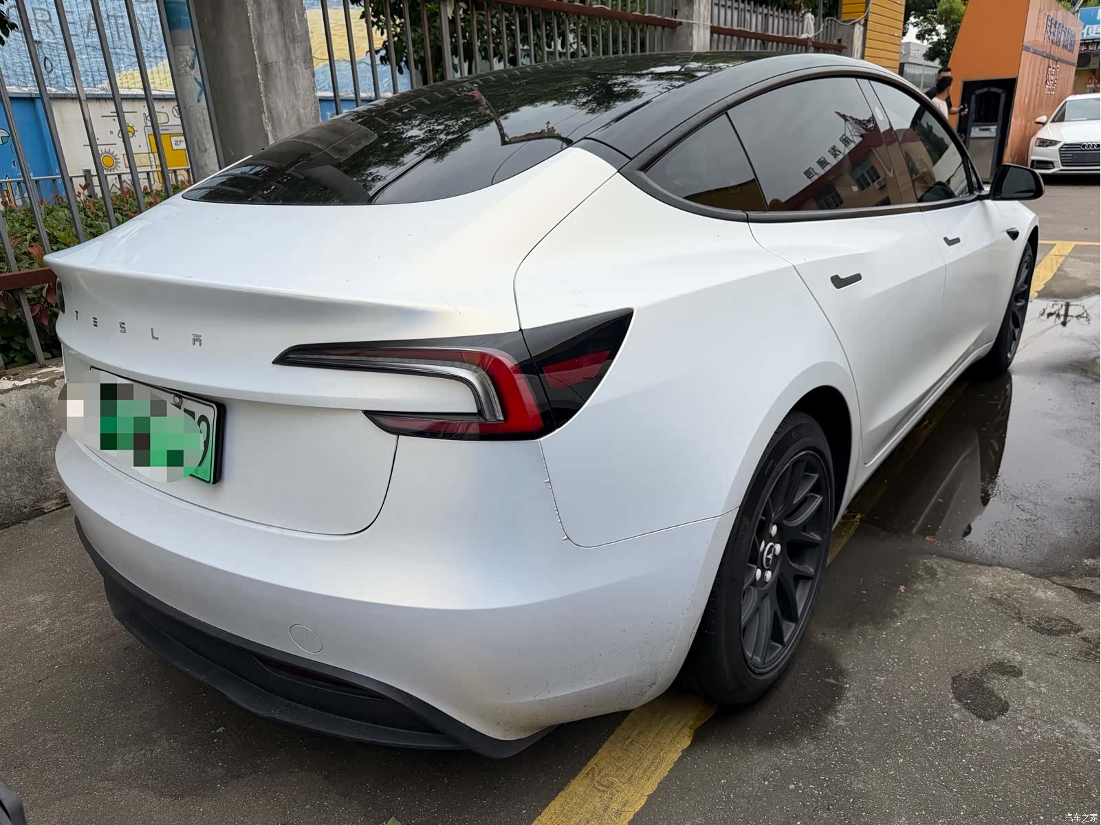 Tesla Model 3, 2024 17