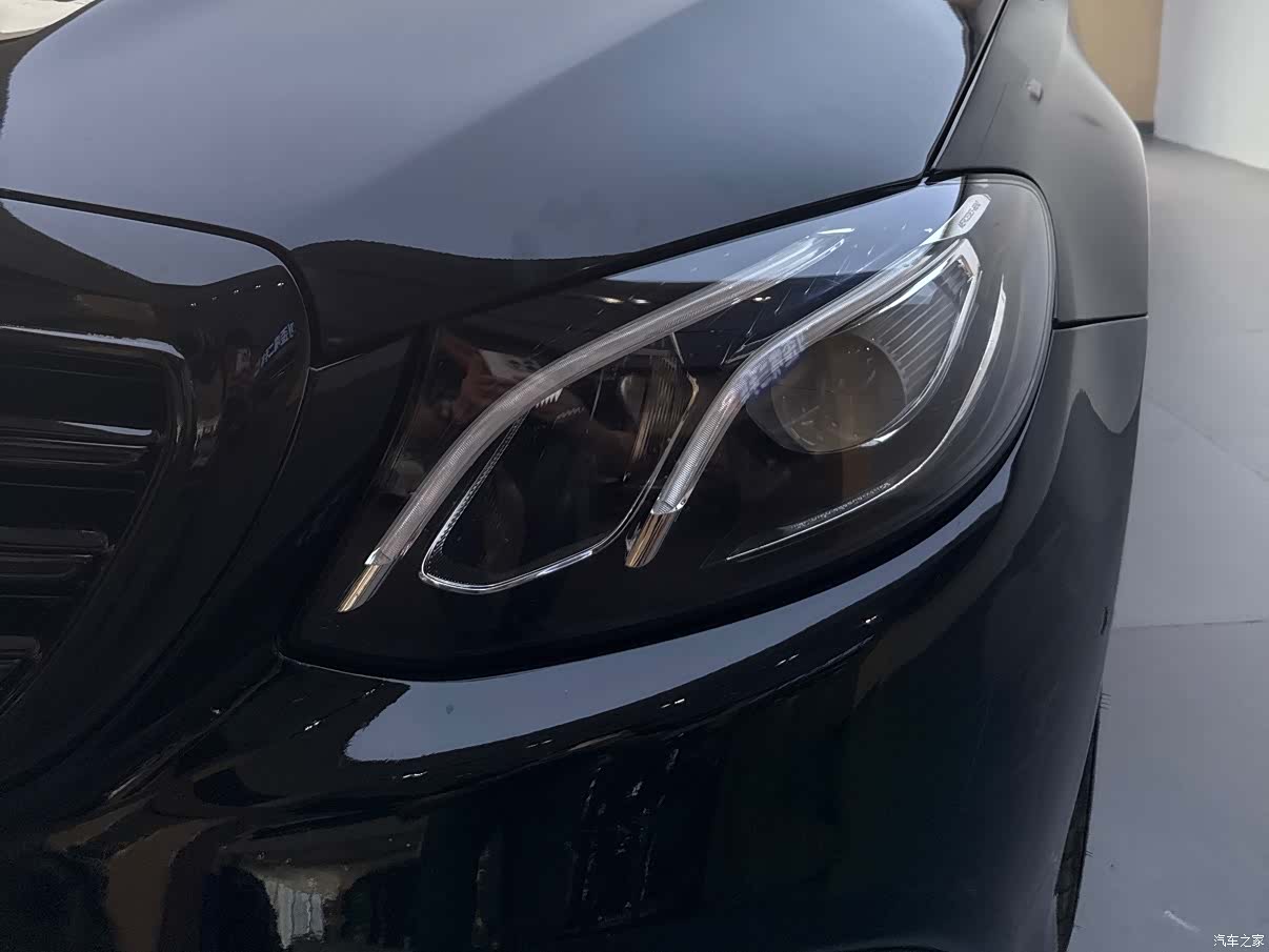 Mercedes-Benz E-Class, 2018 3