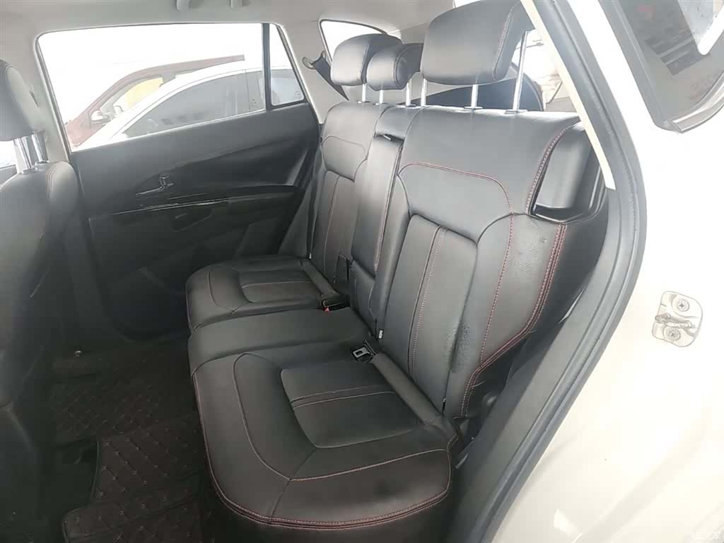 Landwind X5, 2015 17