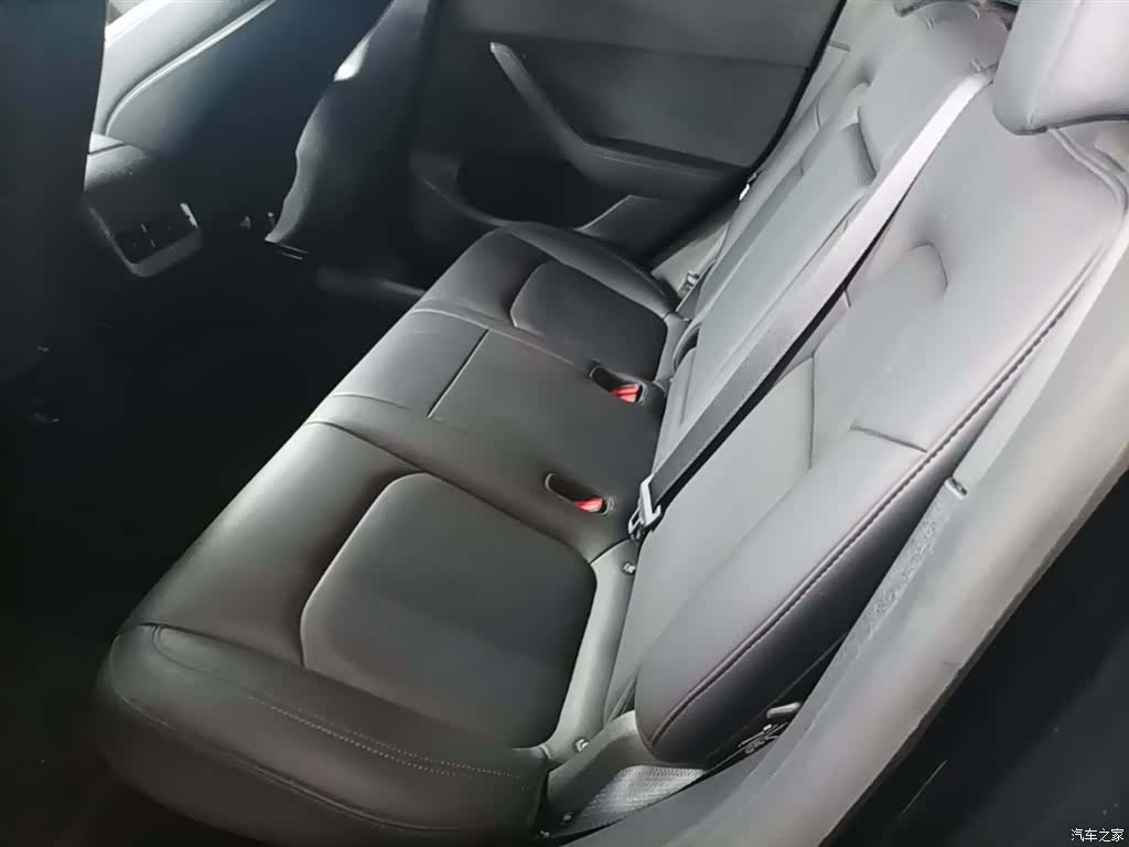 Tesla Model Y, 2021 17