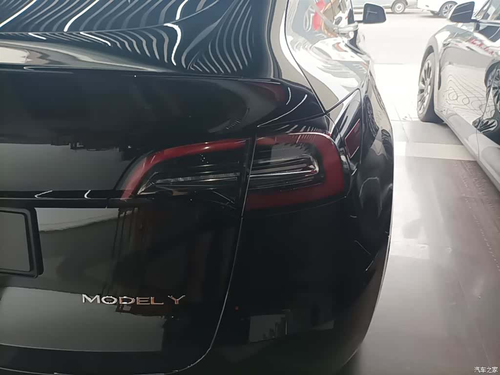 Tesla Model Y, 2021 8