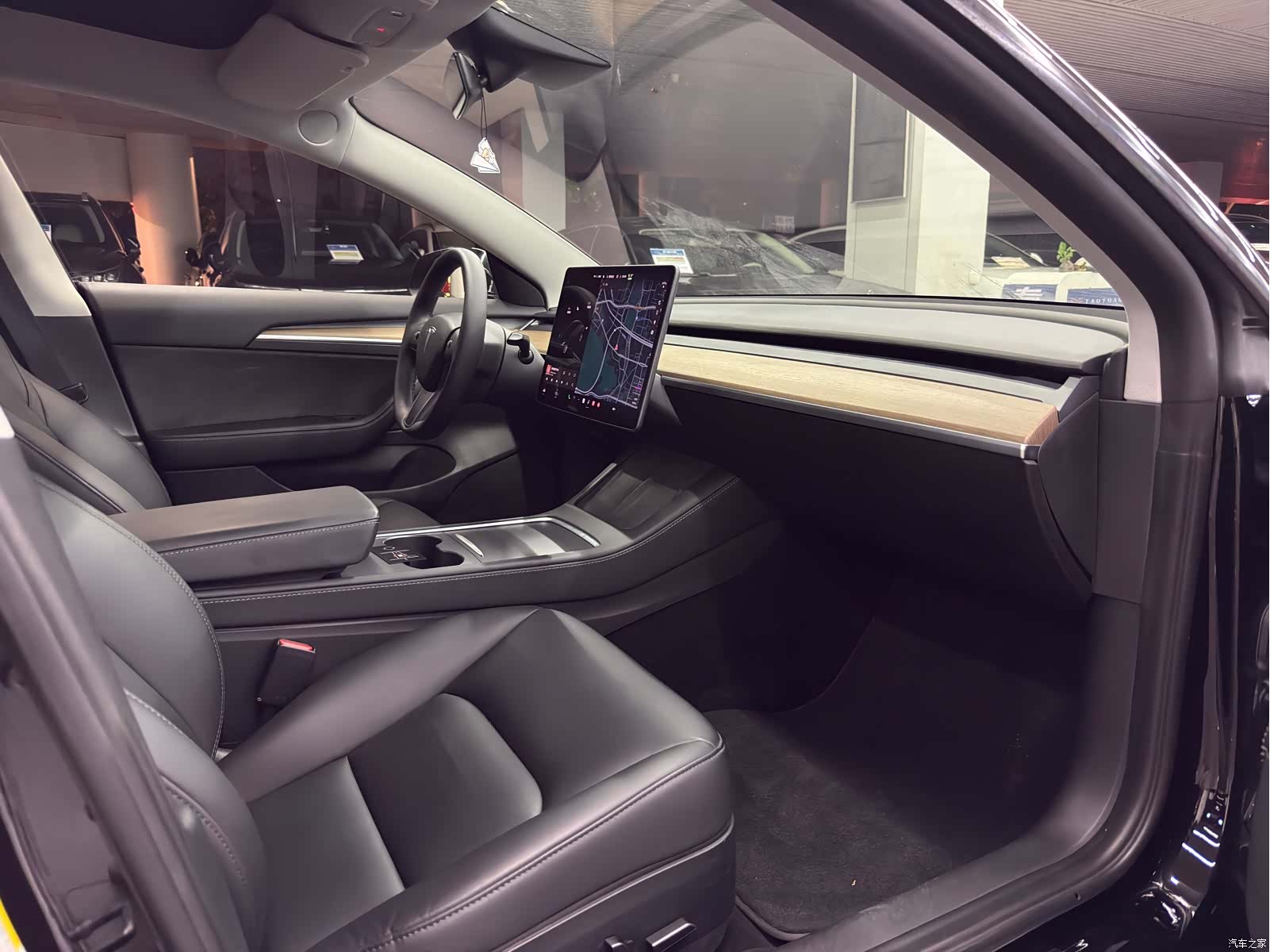 Tesla Model 3, 2021 7