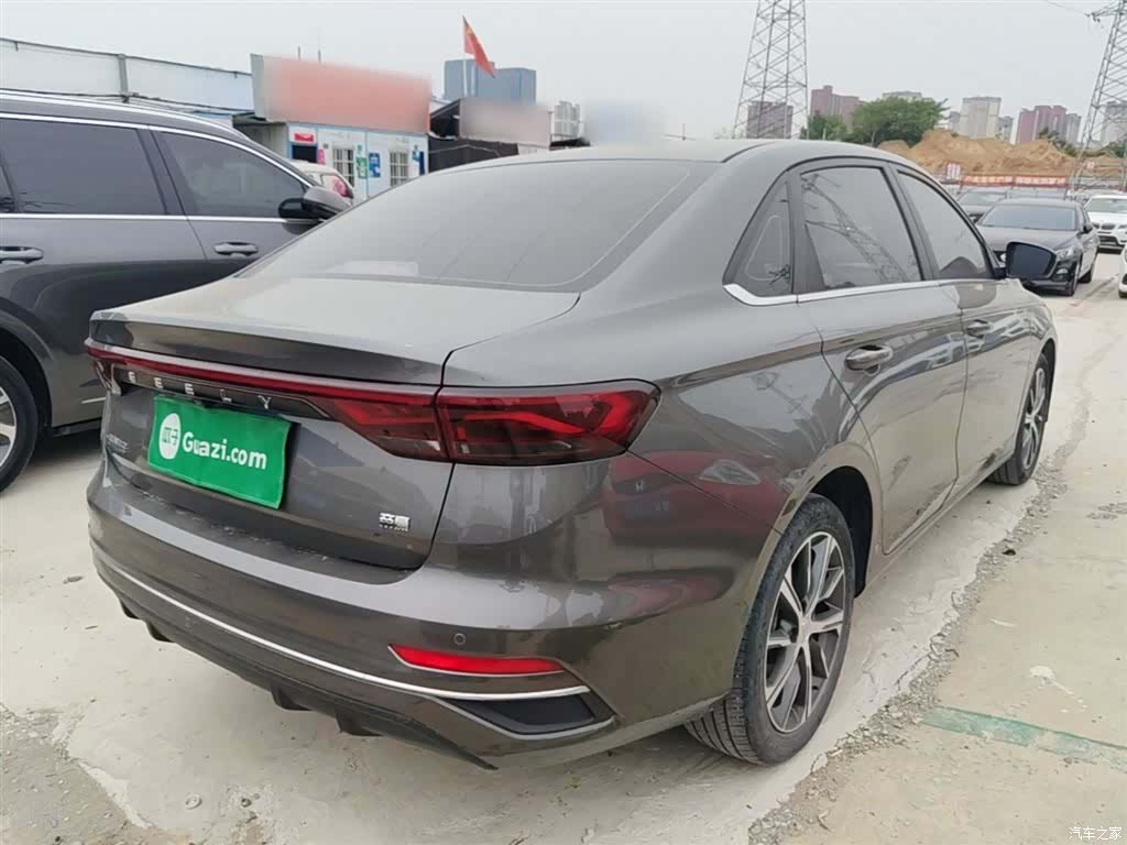 Geely Emgrand, 2023 7