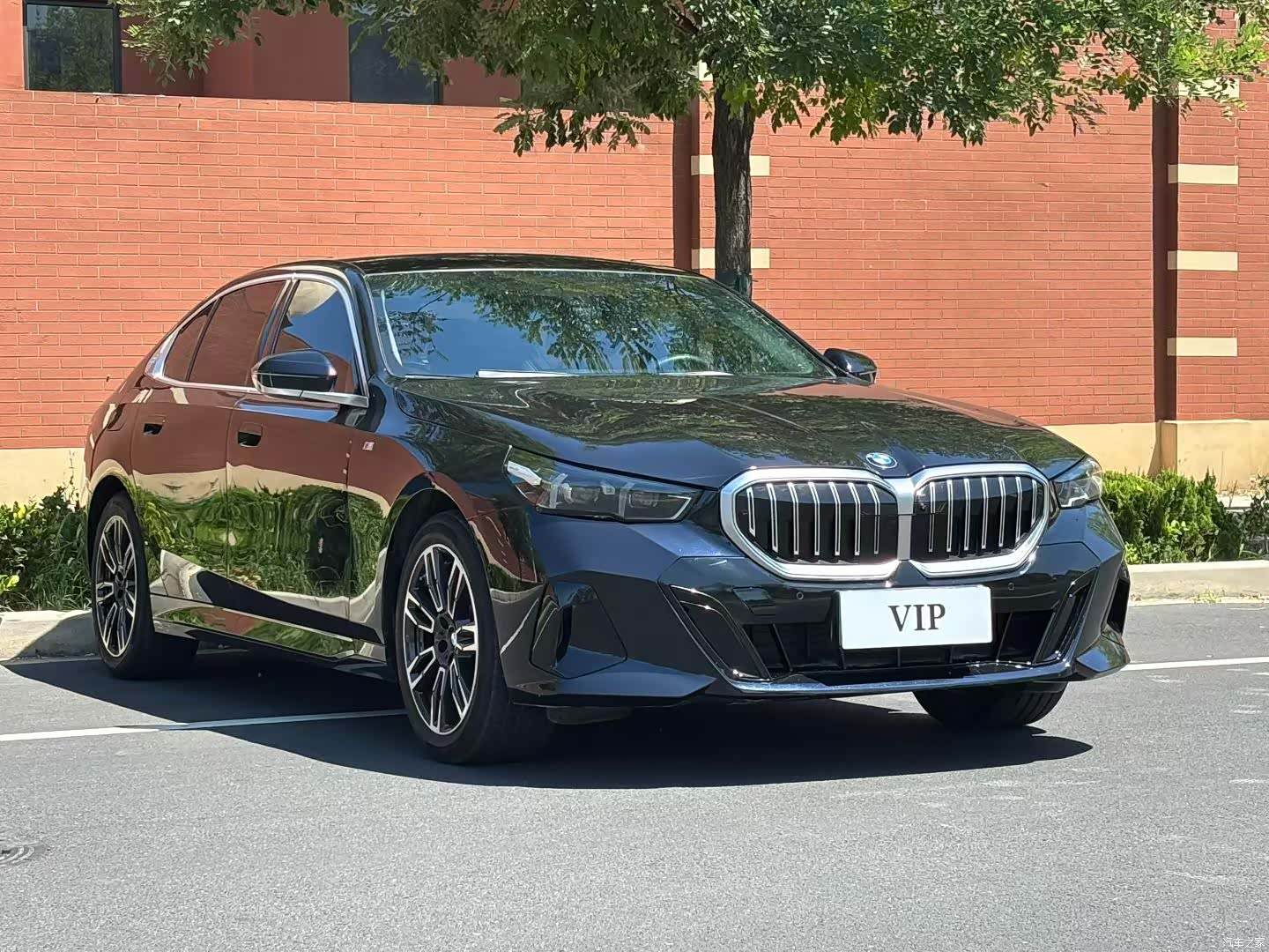 BMW 5 Series, 2025 3