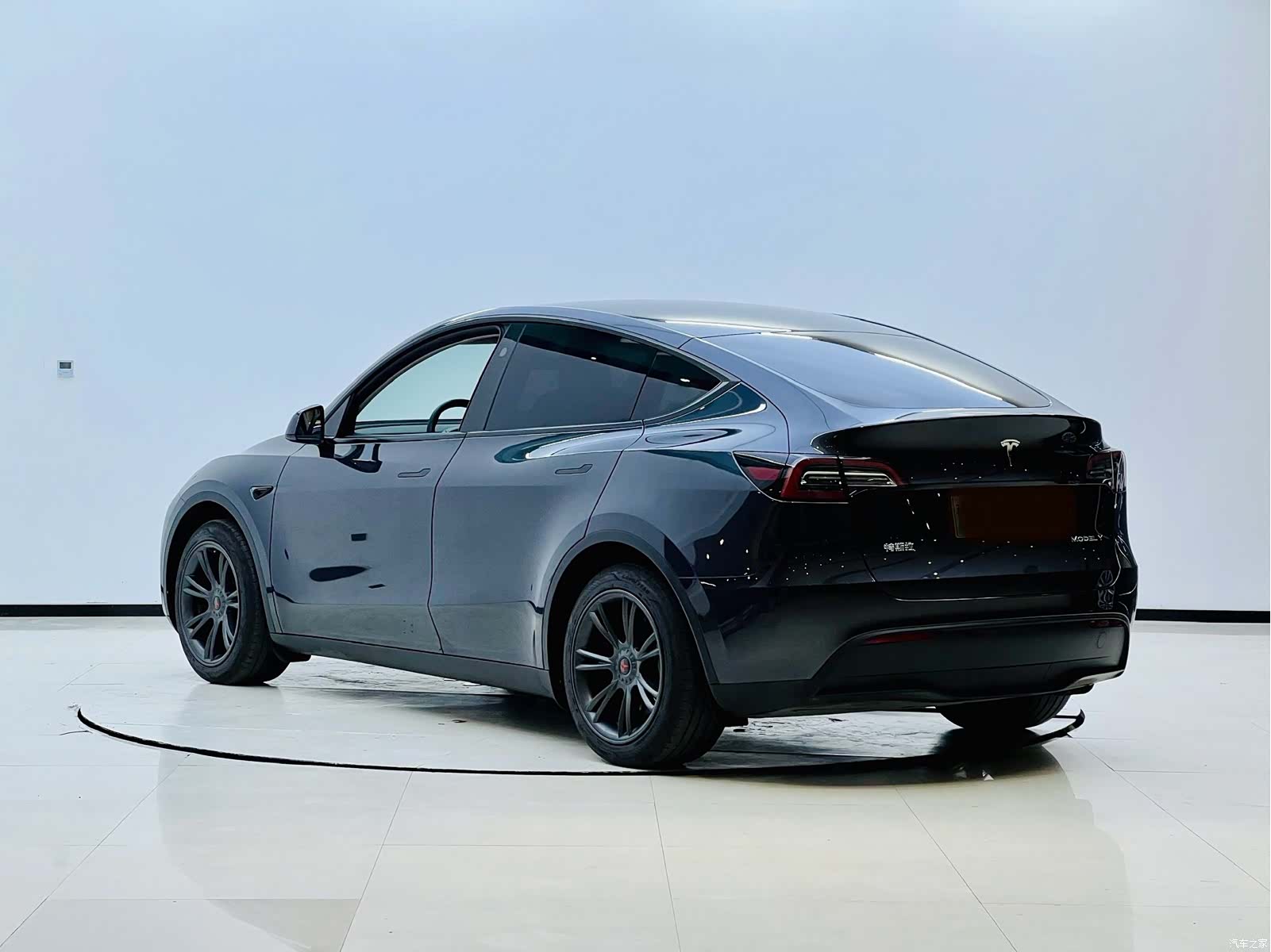 Tesla Model Y, 2024 10