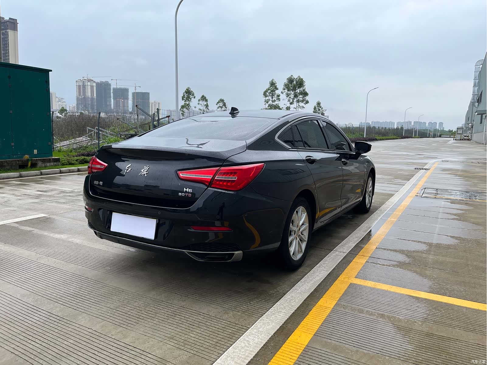 Hongqi H5, 2018 9