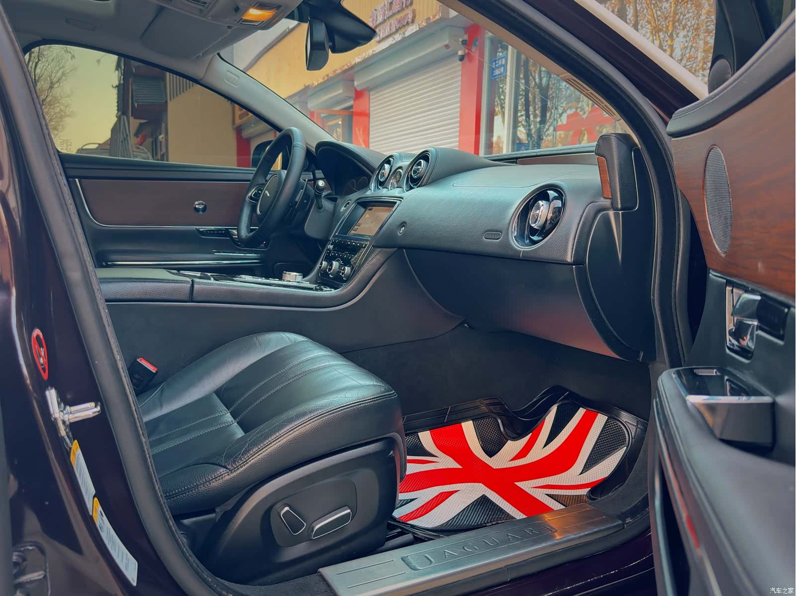 Jaguar XJ, 2013 15