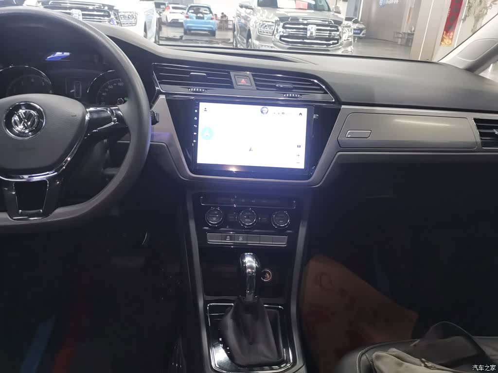 Volkswagen L, 2016 9