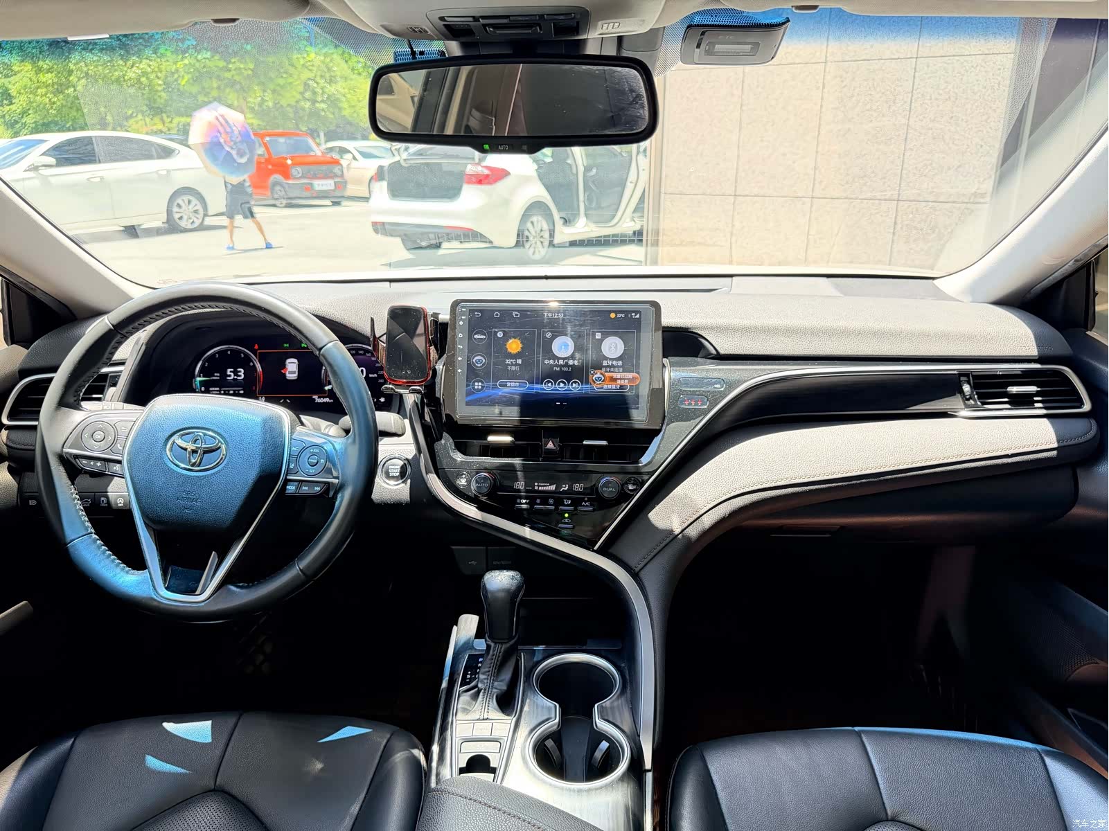 Toyota Camry, 2022 8