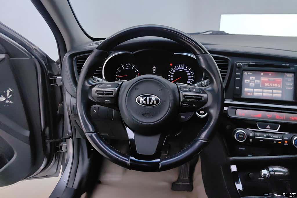 Kia K5, 2014 15