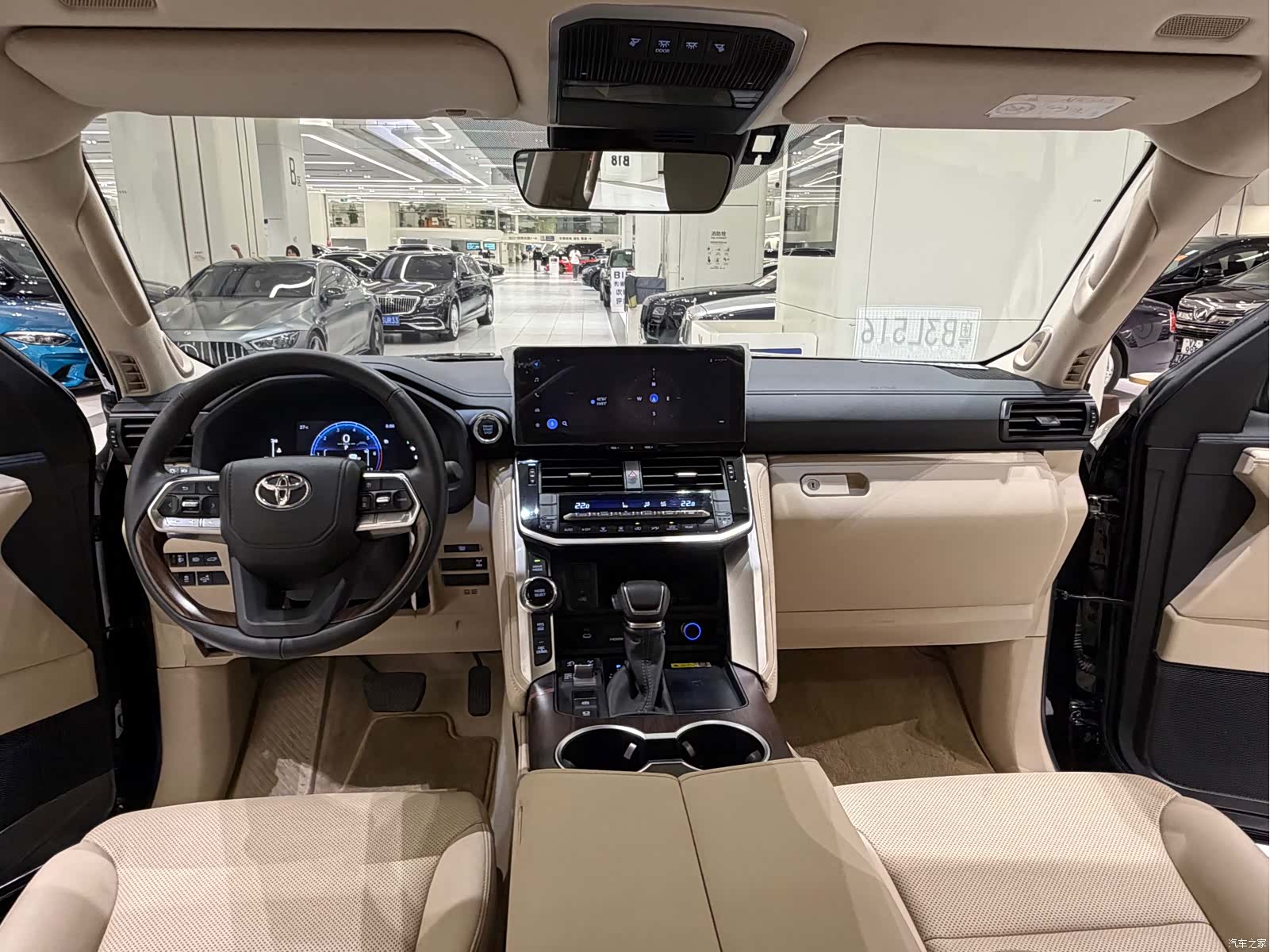 Toyota Land Cruiser, 2026 8
