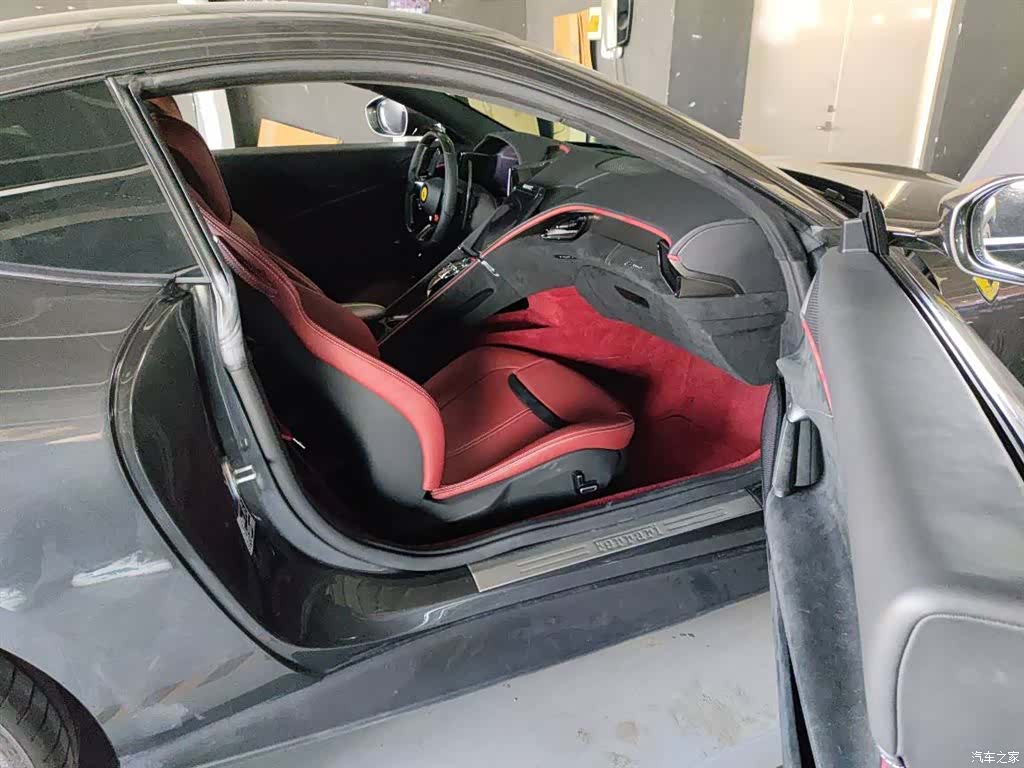Ferrari Roma, 2023 4