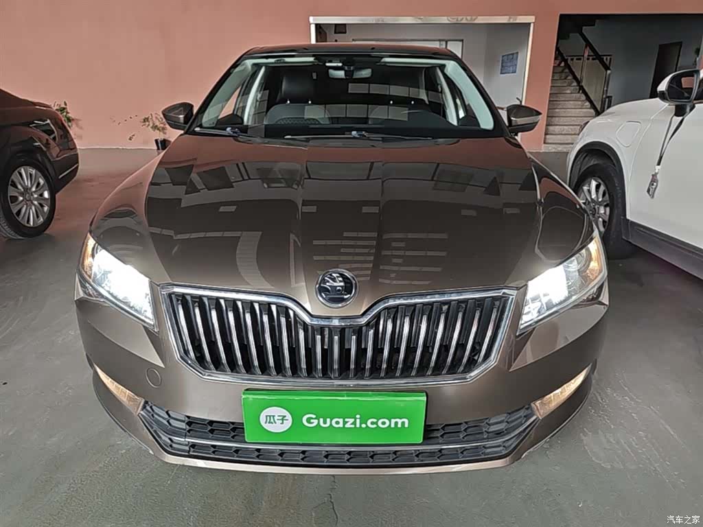 Skoda Superb, 2019 3
