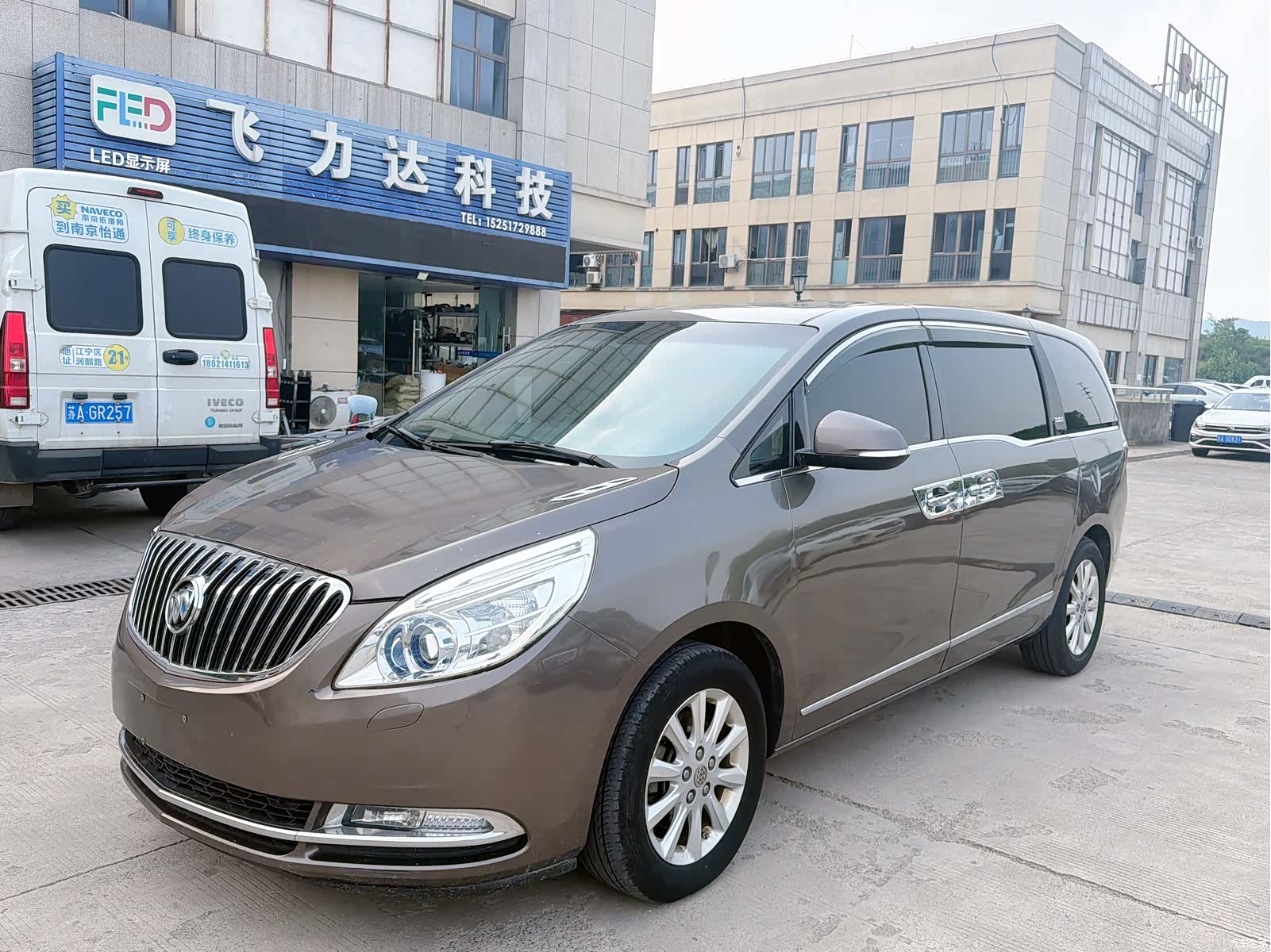 Buick GL8, 2013 2