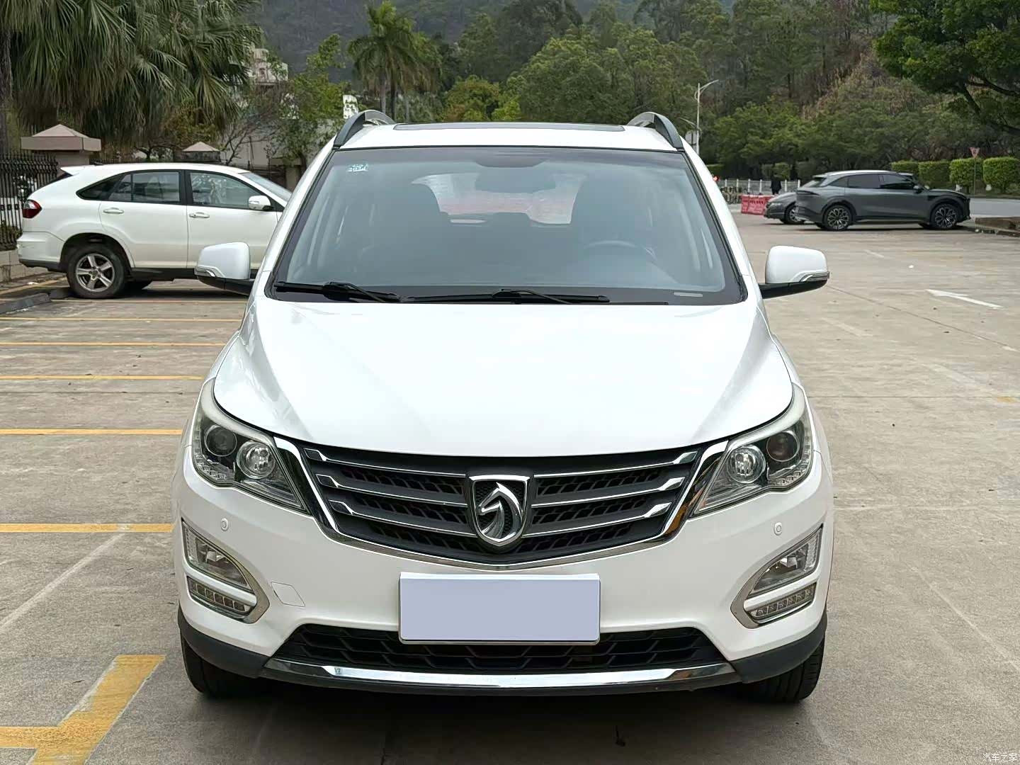 Wuling 560, 2016 2