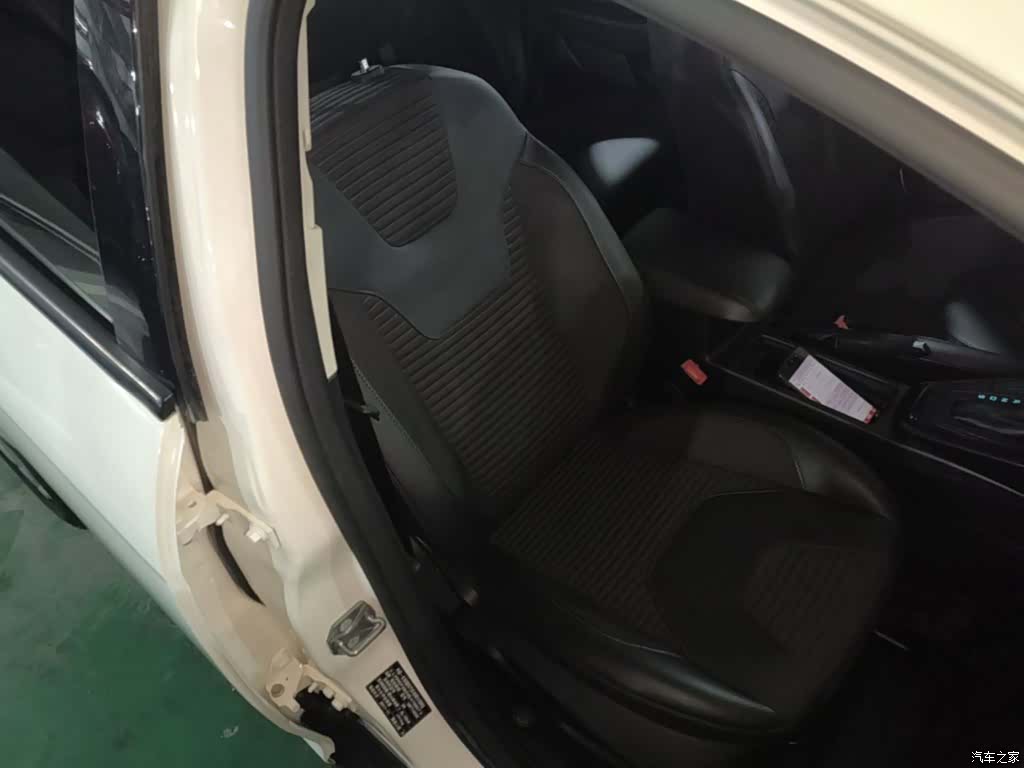 Ford Focus, 2018 25