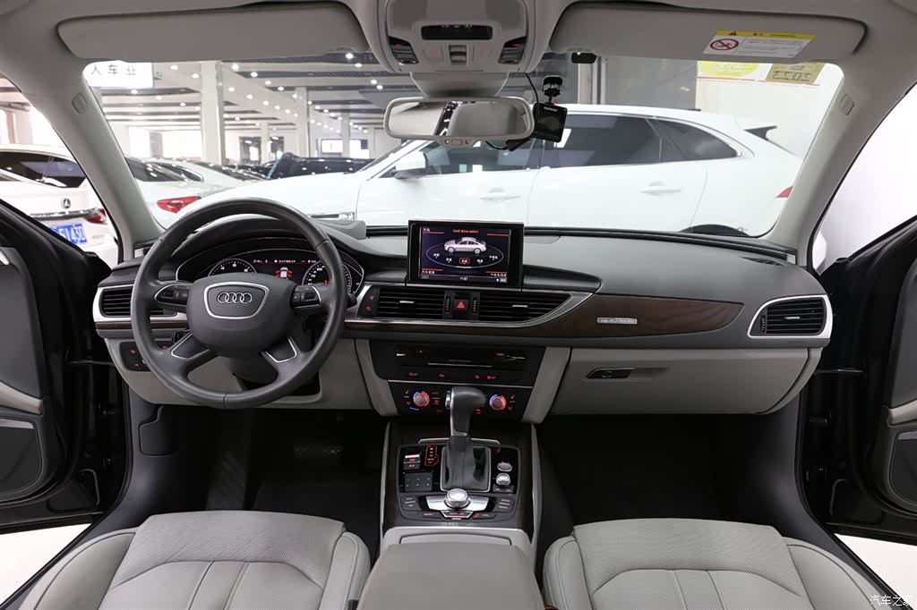 Audi A6L, 2015 9