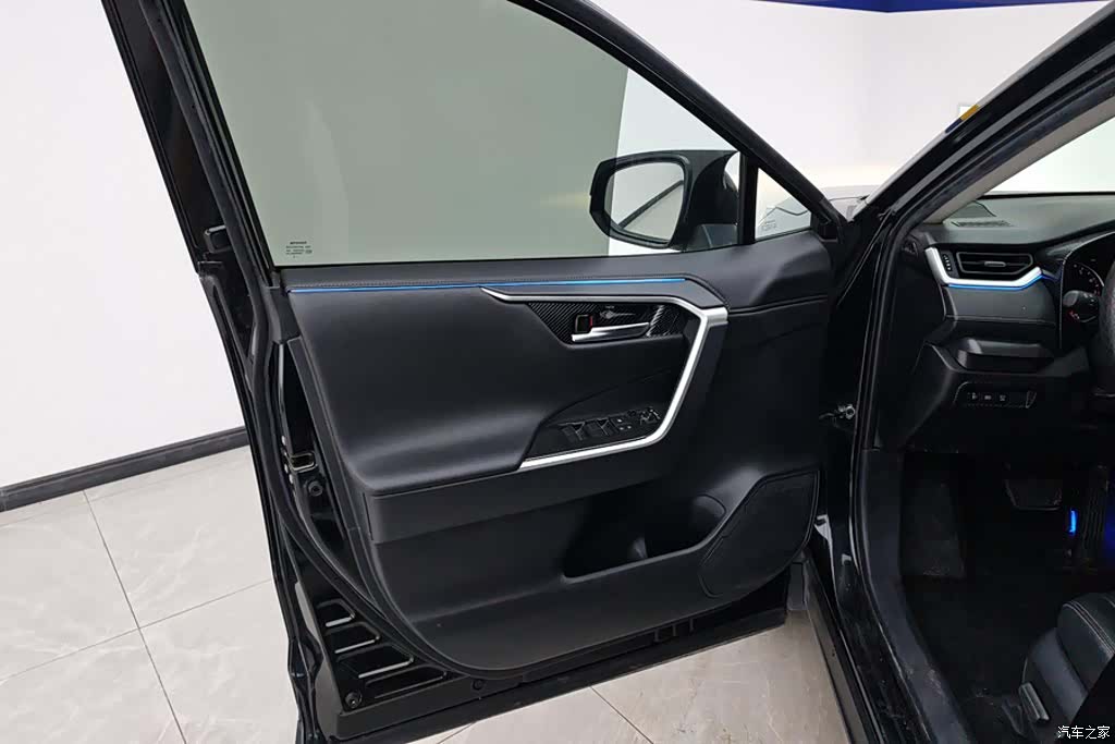 Toyota Wildlander, 2022 7