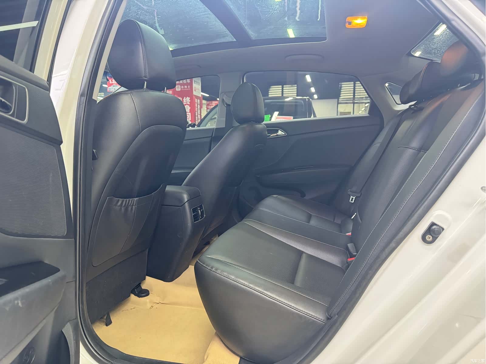 Hyundai GLS, 2015 6