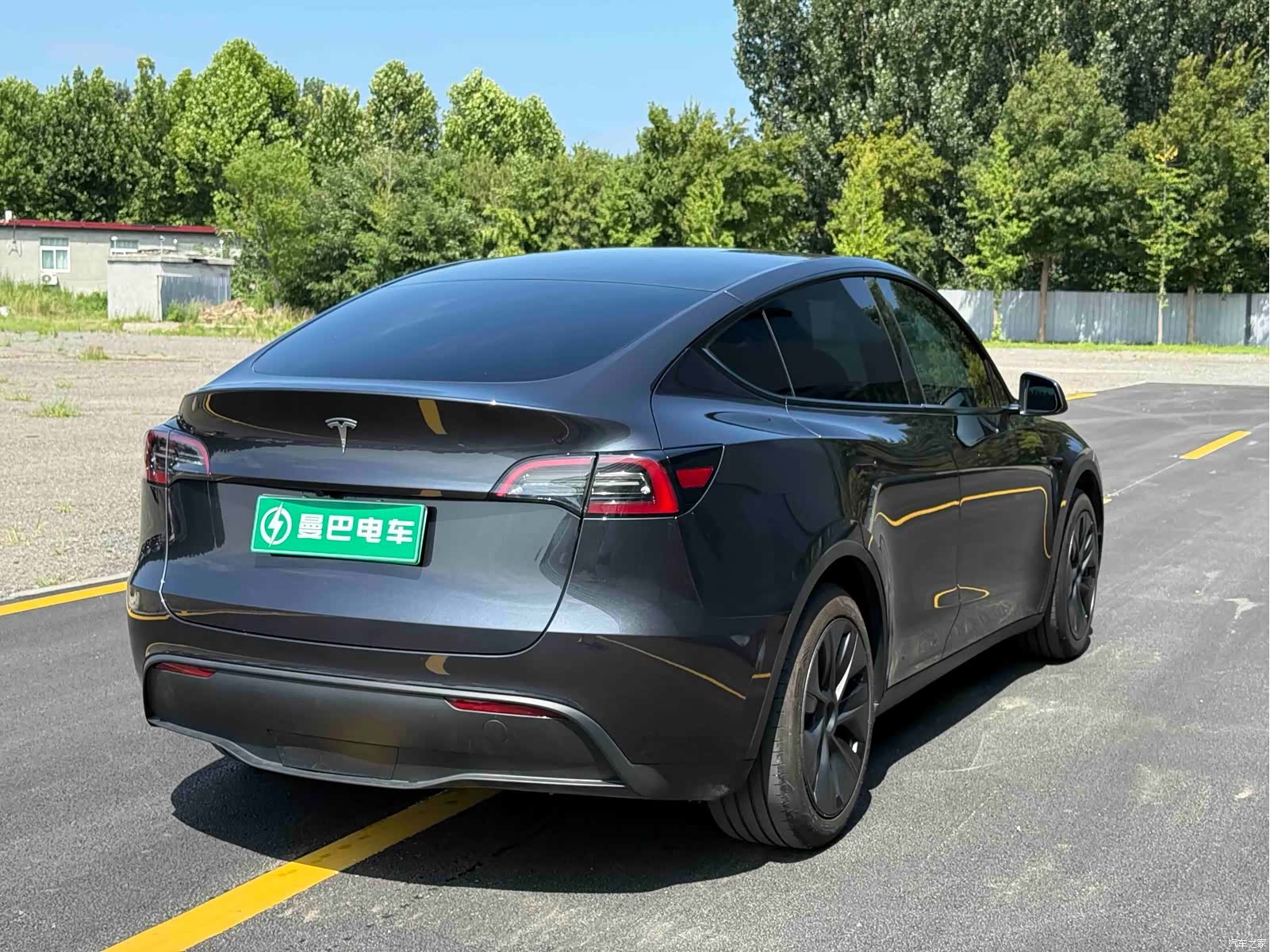 Tesla Model Y, 2024 8