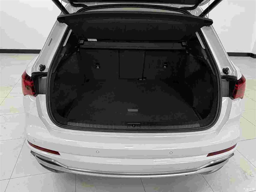 Audi Q3, 2022 8