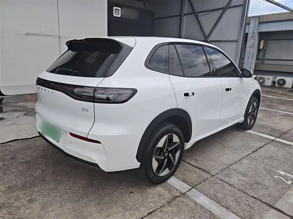 Geely Galaxy Galaxy E5