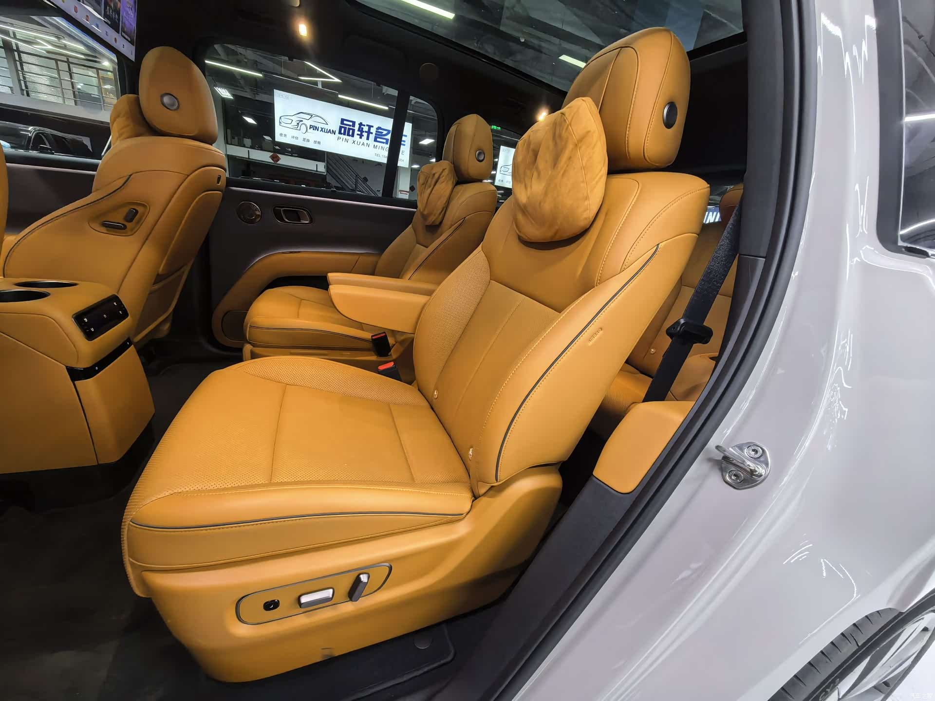 Li Auto i8, 2025 7