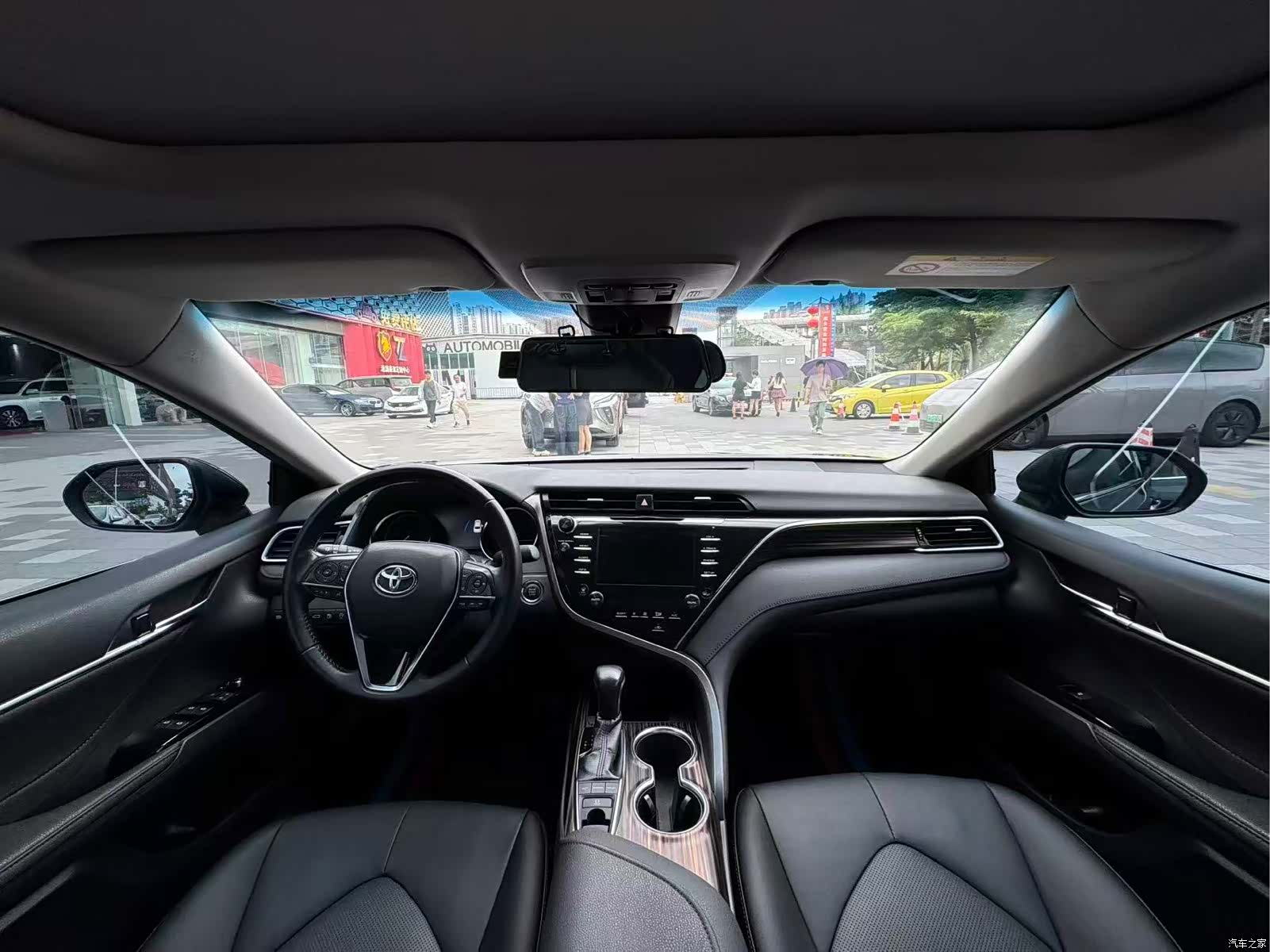 Toyota Camry, 2019 все фото