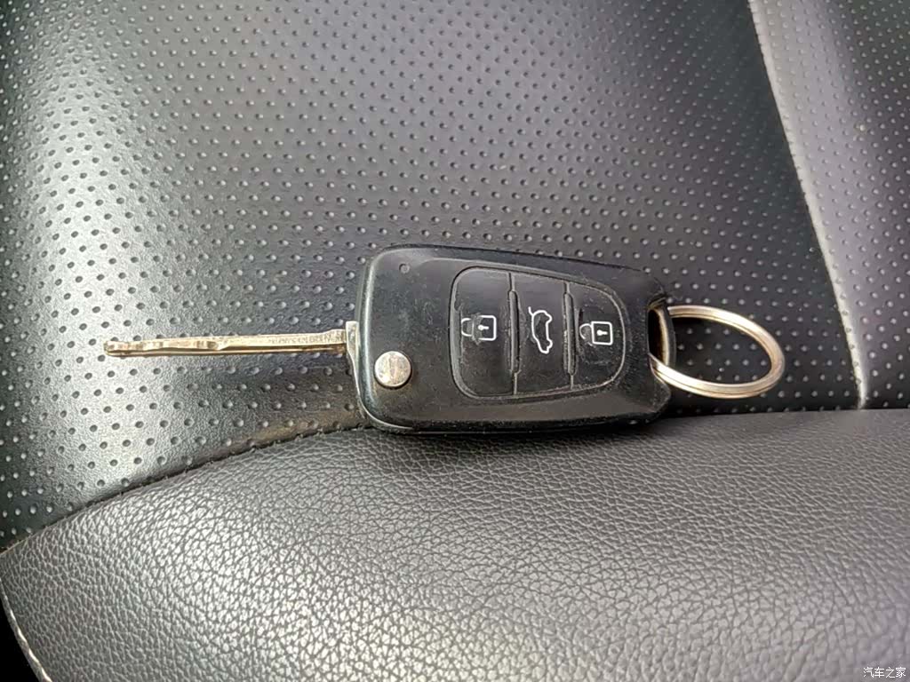 Kia GL, 2015 9