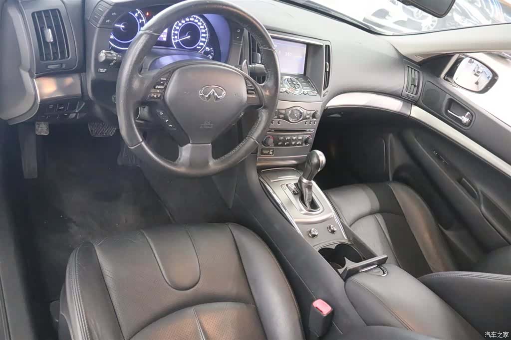 Infiniti G25, 2011 10