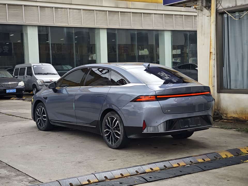 XPENG P5