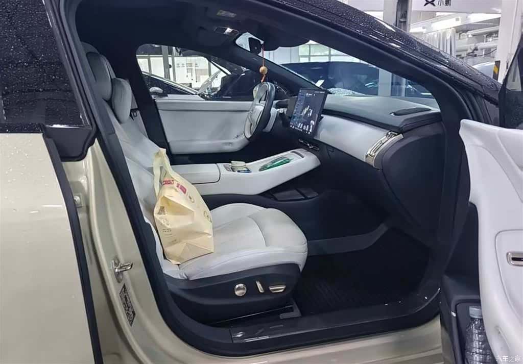 Xpeng P7, 2025 7