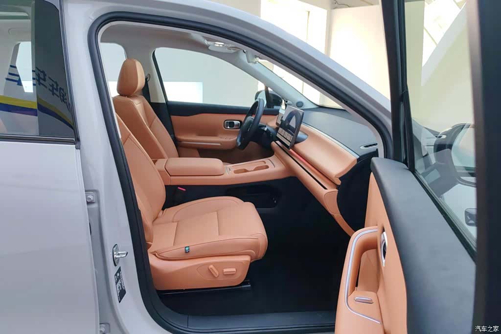 Leapmotor C10, 2025 8