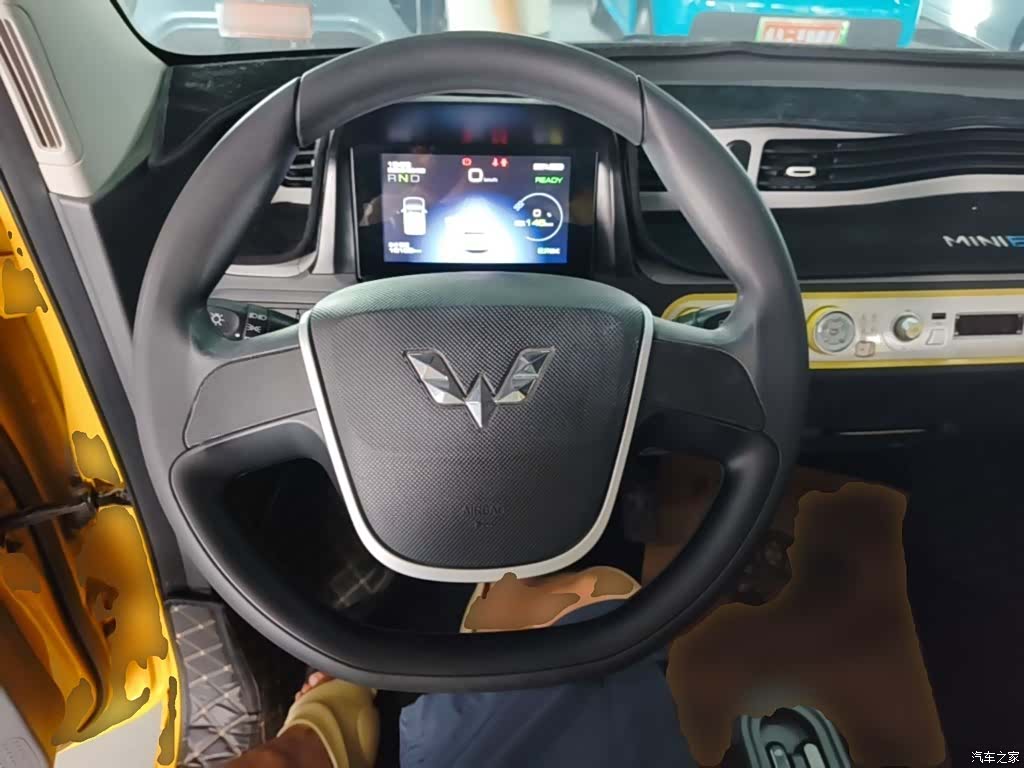 Wuling MINIEV, 2021 11
