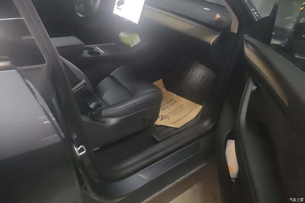 Tesla Model Y, 2021 8