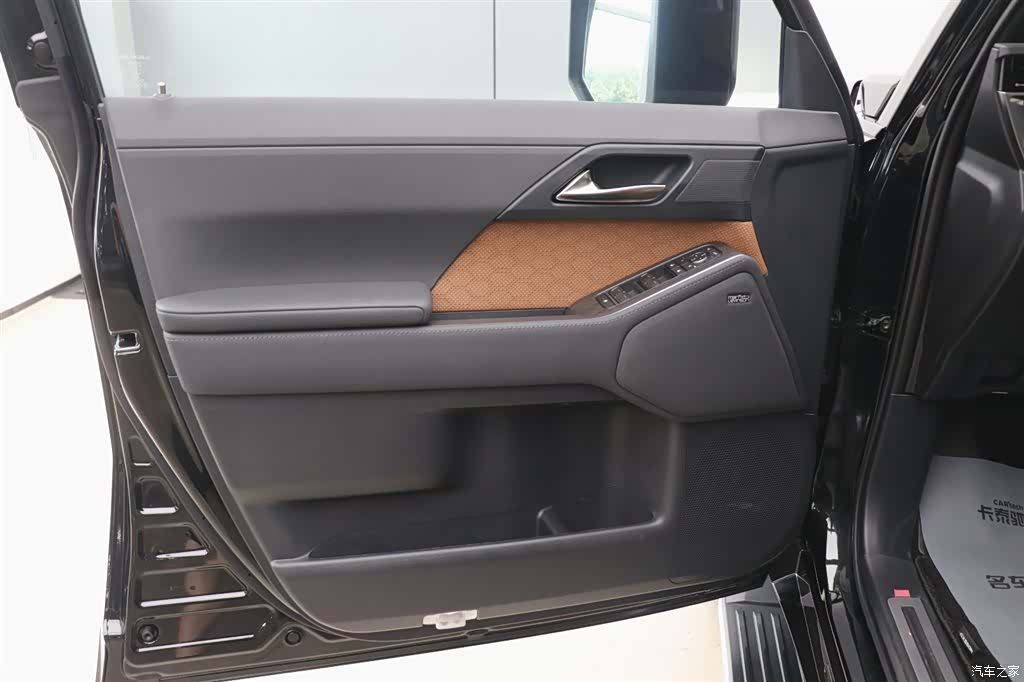 Lexus GX, 2026 10