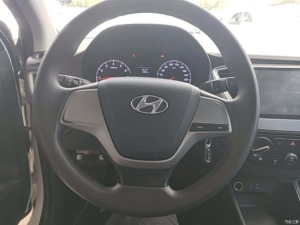 Hyundai GLS, 2018 11