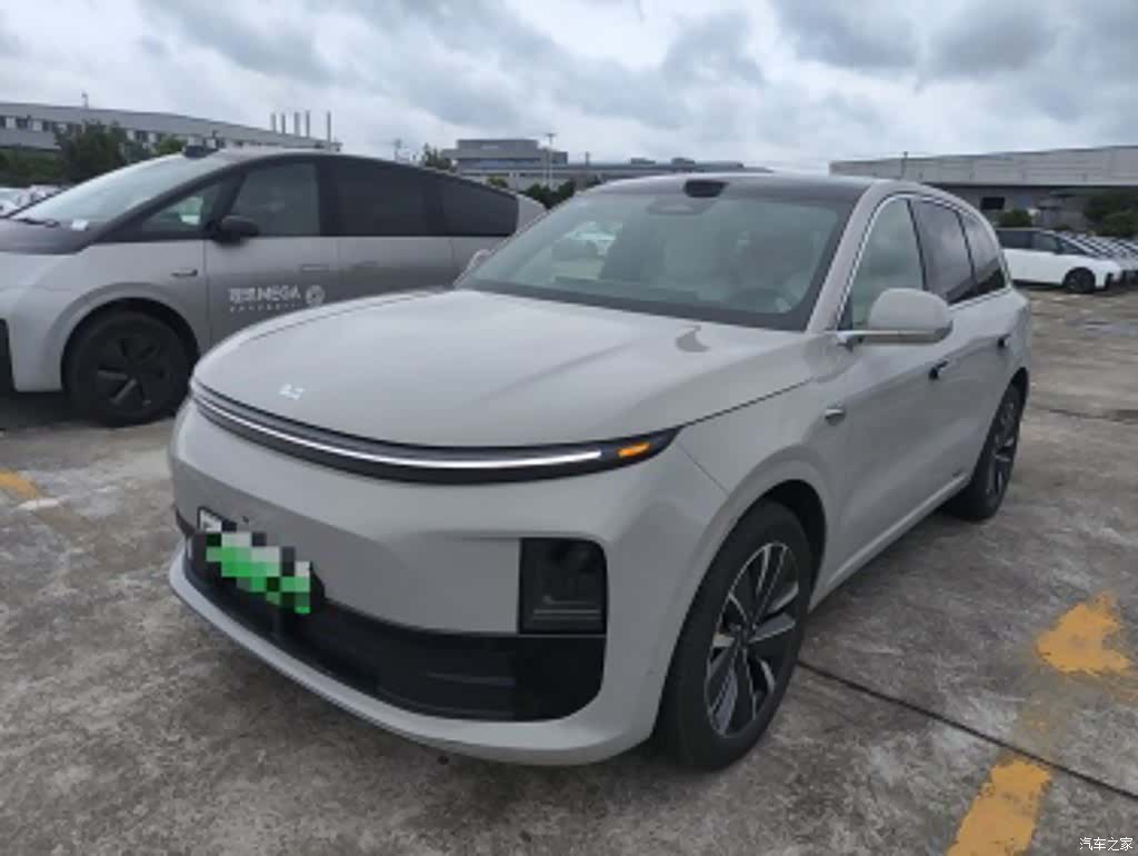 Li Auto L6, 2025 4