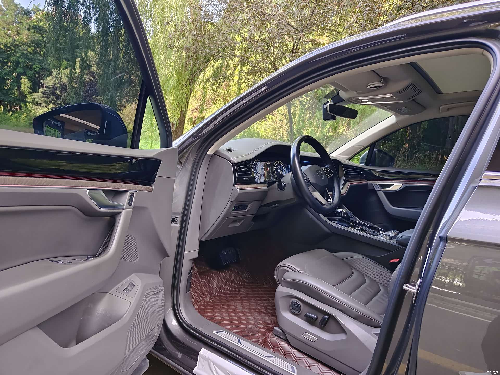 Volkswagen Touareg, 2023 8