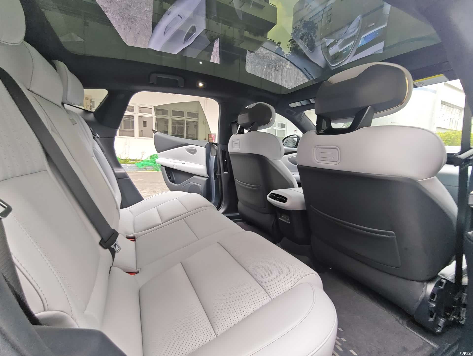 Lynk & Co Z10, 2025 17