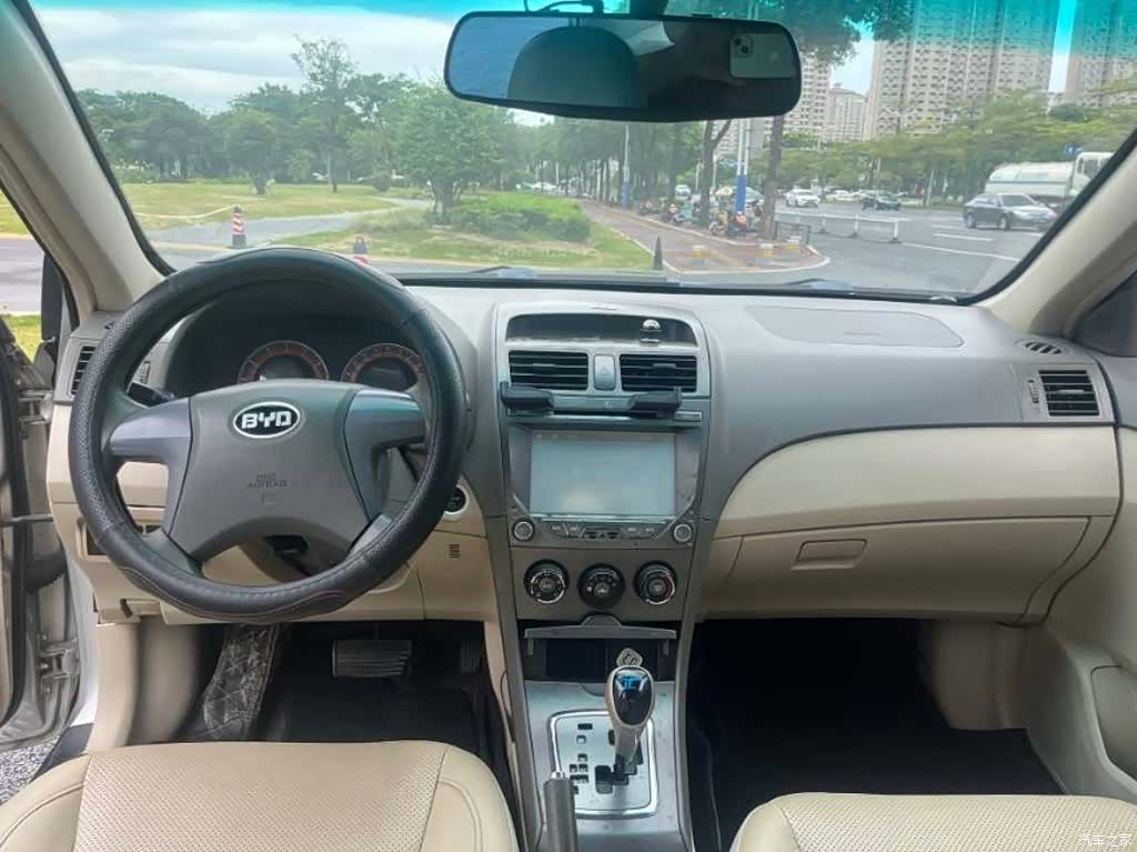 BYD L3, 2013 все фото