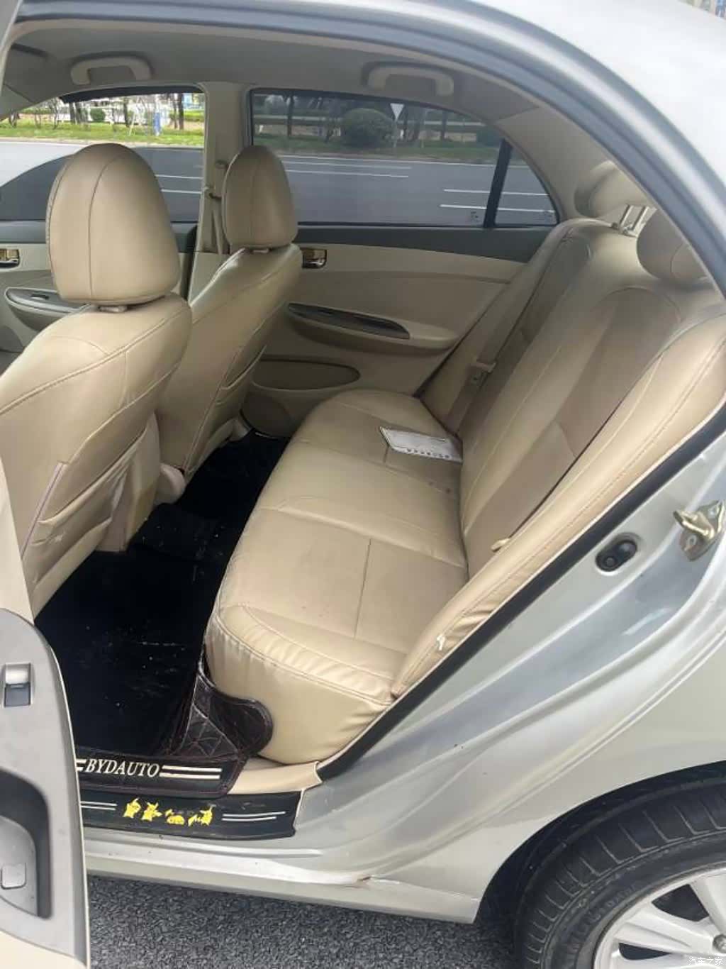 BYD L3, 2013 4