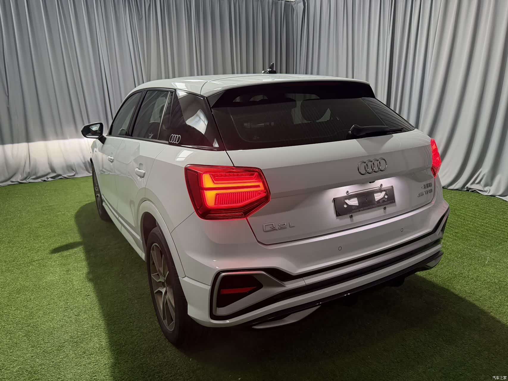 Audi Q2L, 2022 6