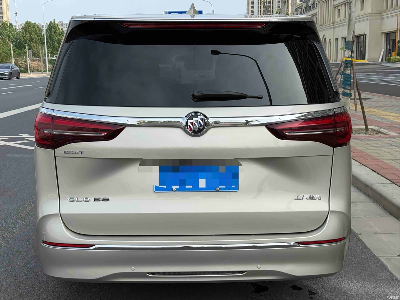 Buick GL8, 2022 4