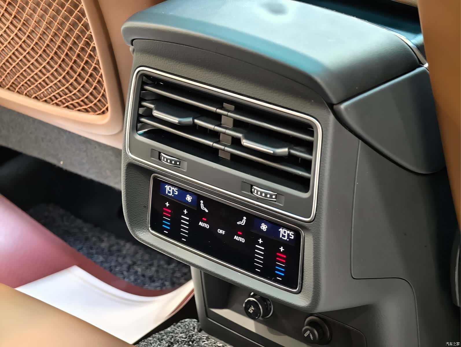 Audi Q7, 2023 12