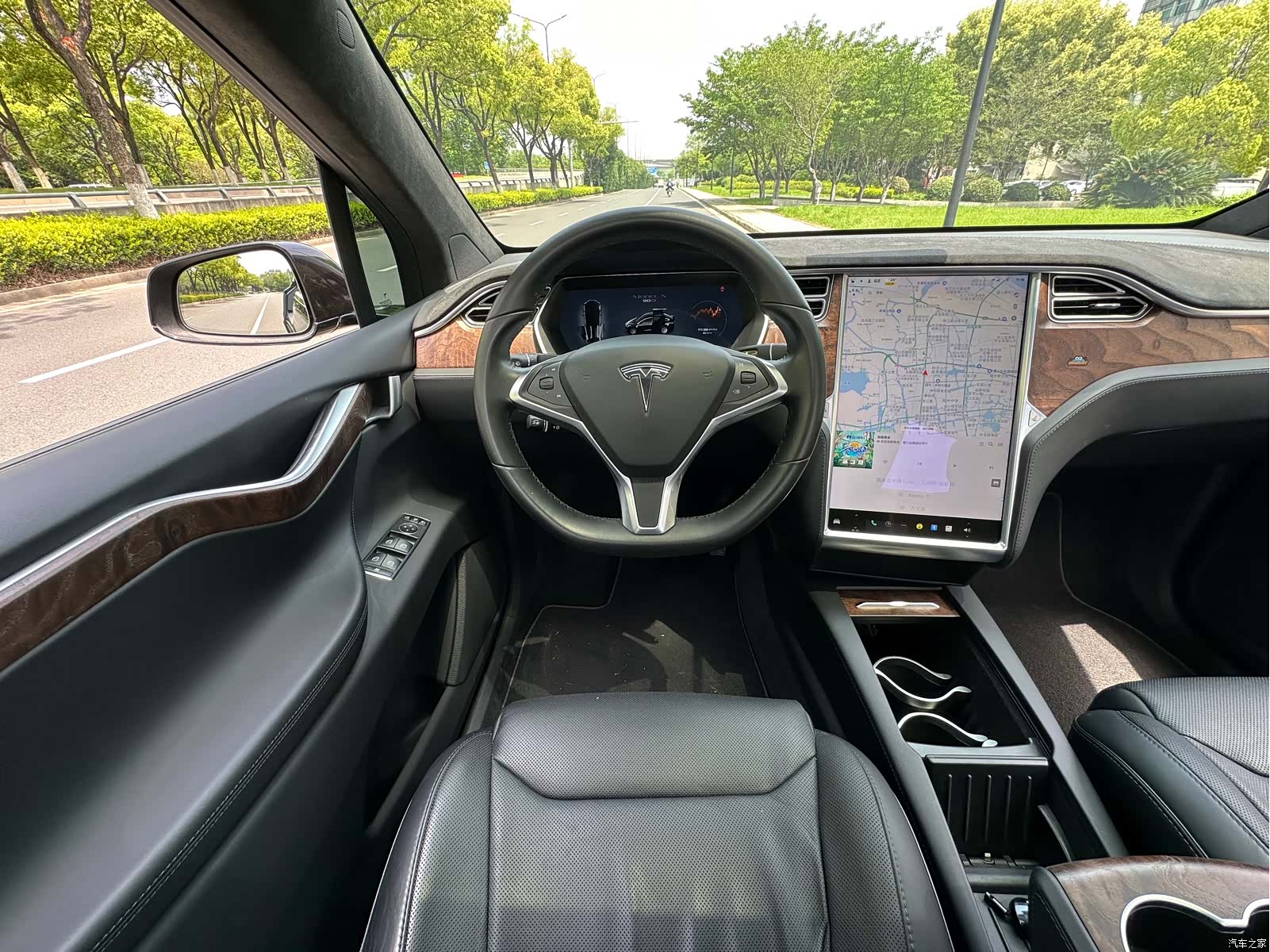 Tesla Model X, 2017 9