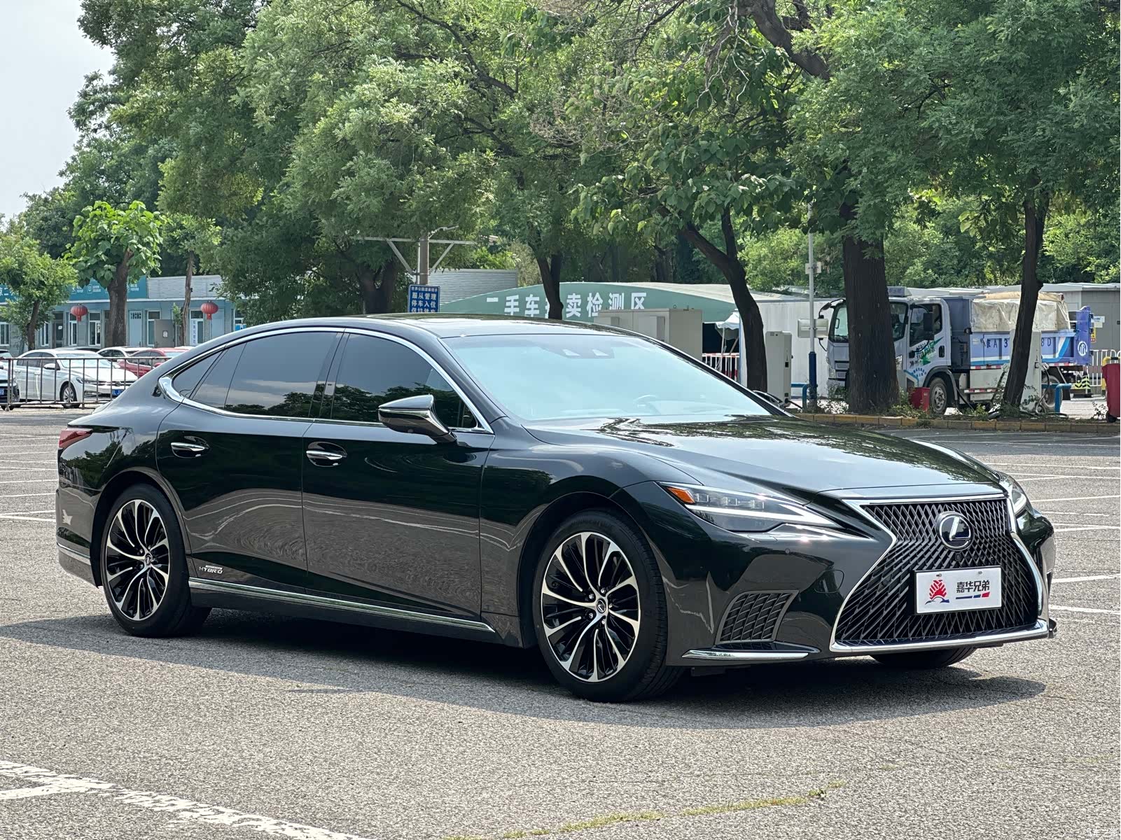 Lexus LS, 2021 4