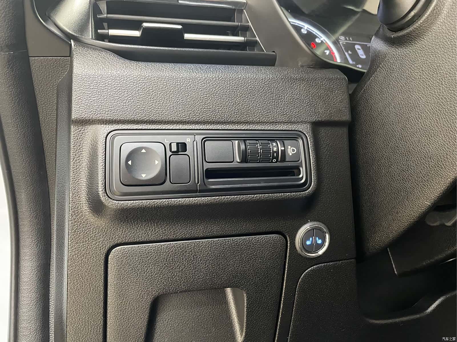Geely X3, 2022 9